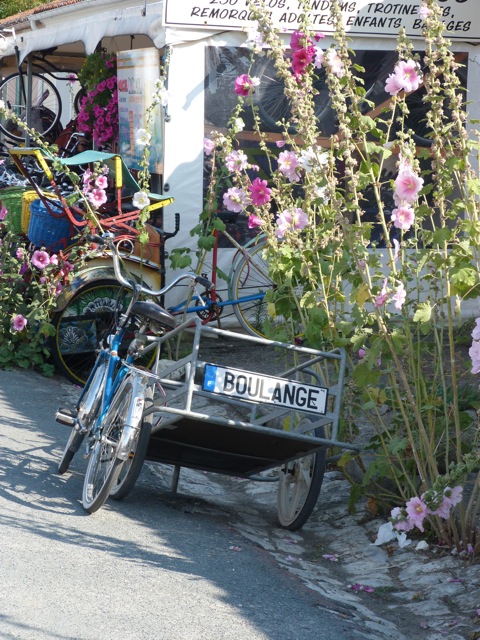 distribution du pain !