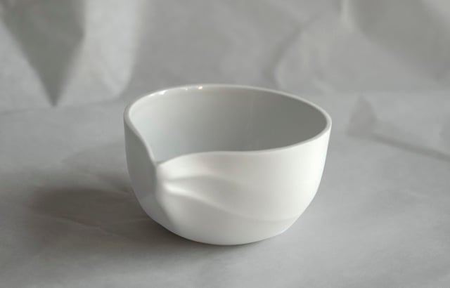 2012 creation Sylvie Coquet pour Michel Bras -ligne La Cistre petit dejeuner en porcelaine et emal couleur -0