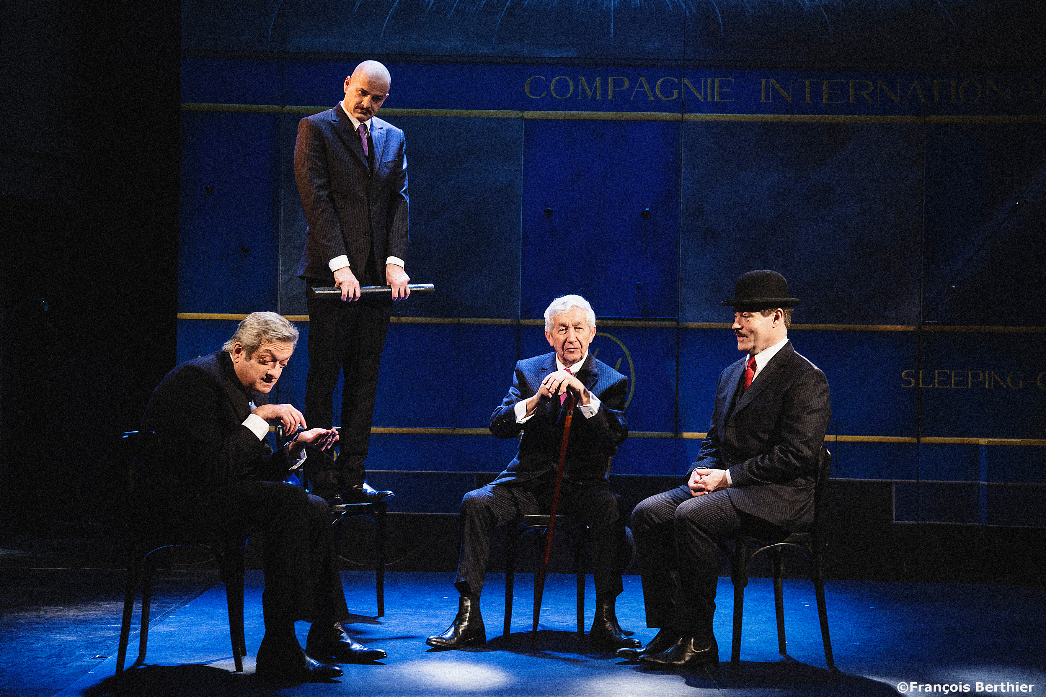 VOYAGES AVEC MA TANTE (perroquet) Photo Libre (c)Francois Berthier