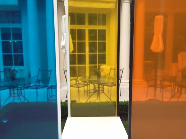 Pergola Daniel Buren au Bristol Paris