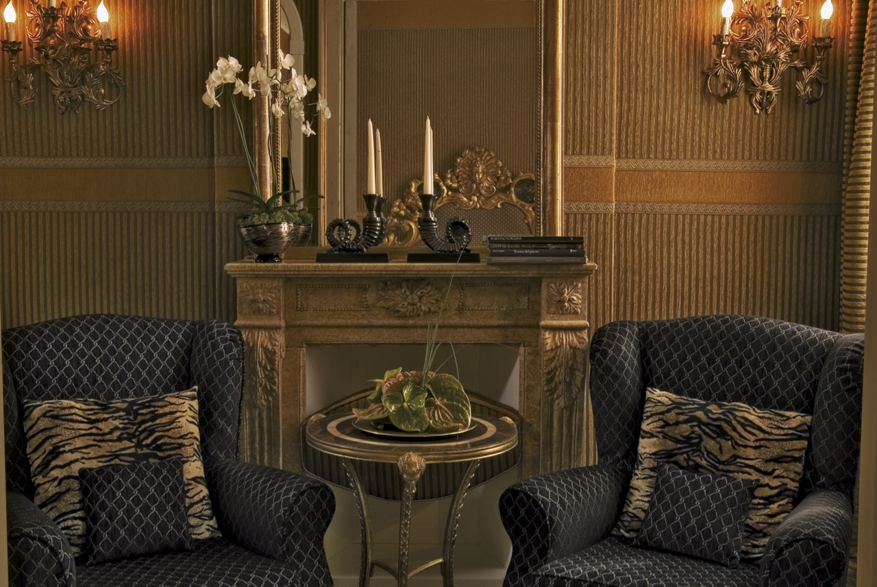 11 Salotto Suite _225_Porta D'Oro