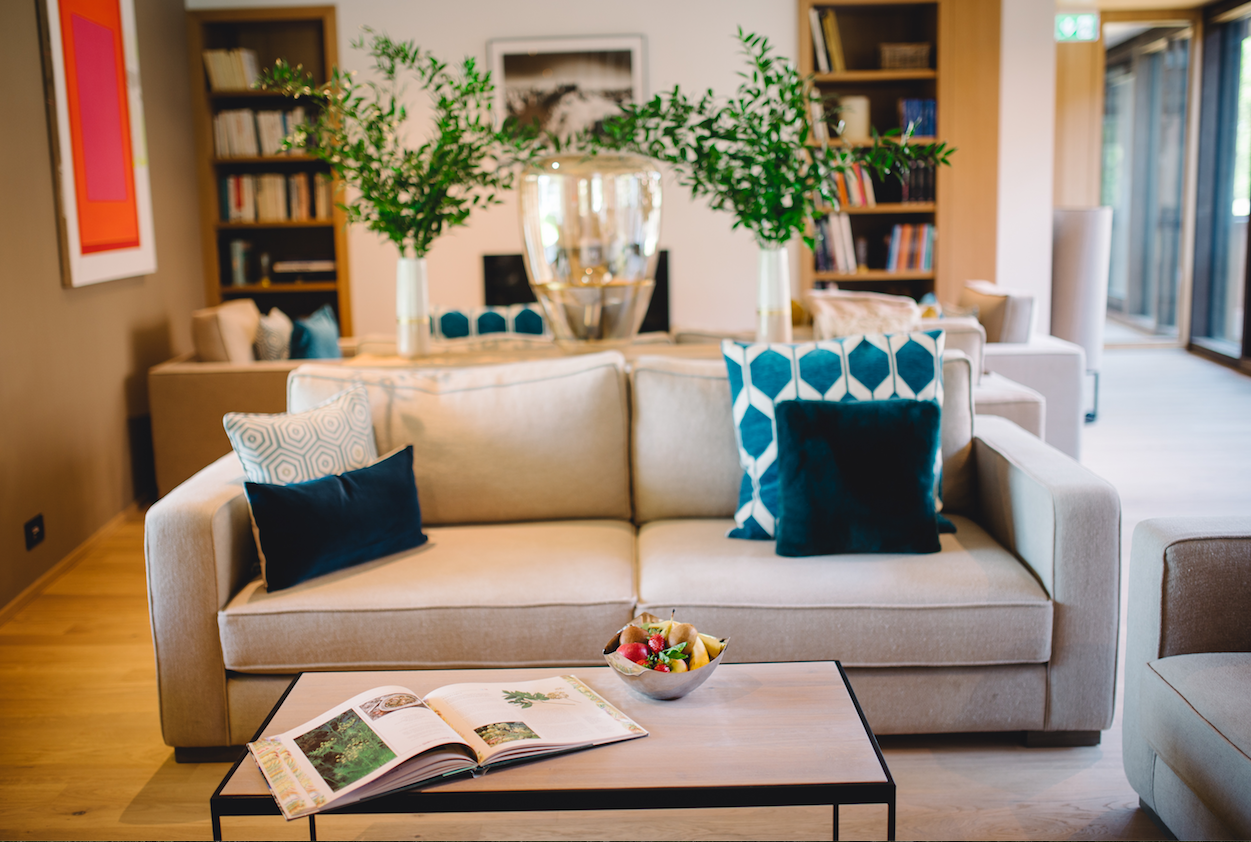 La Pierre Blanche : un salon comme chez soi...