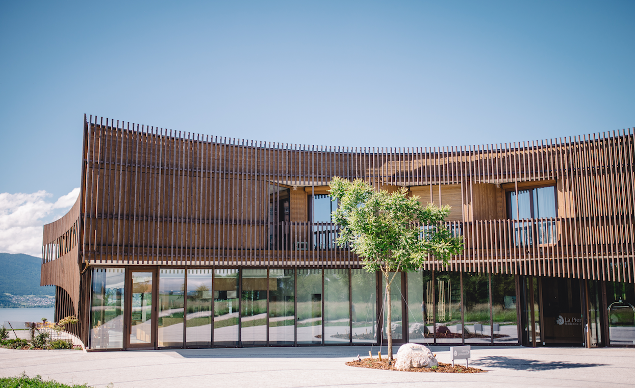 La Pierre Blanche, centre de médecine intégrative en Suisse