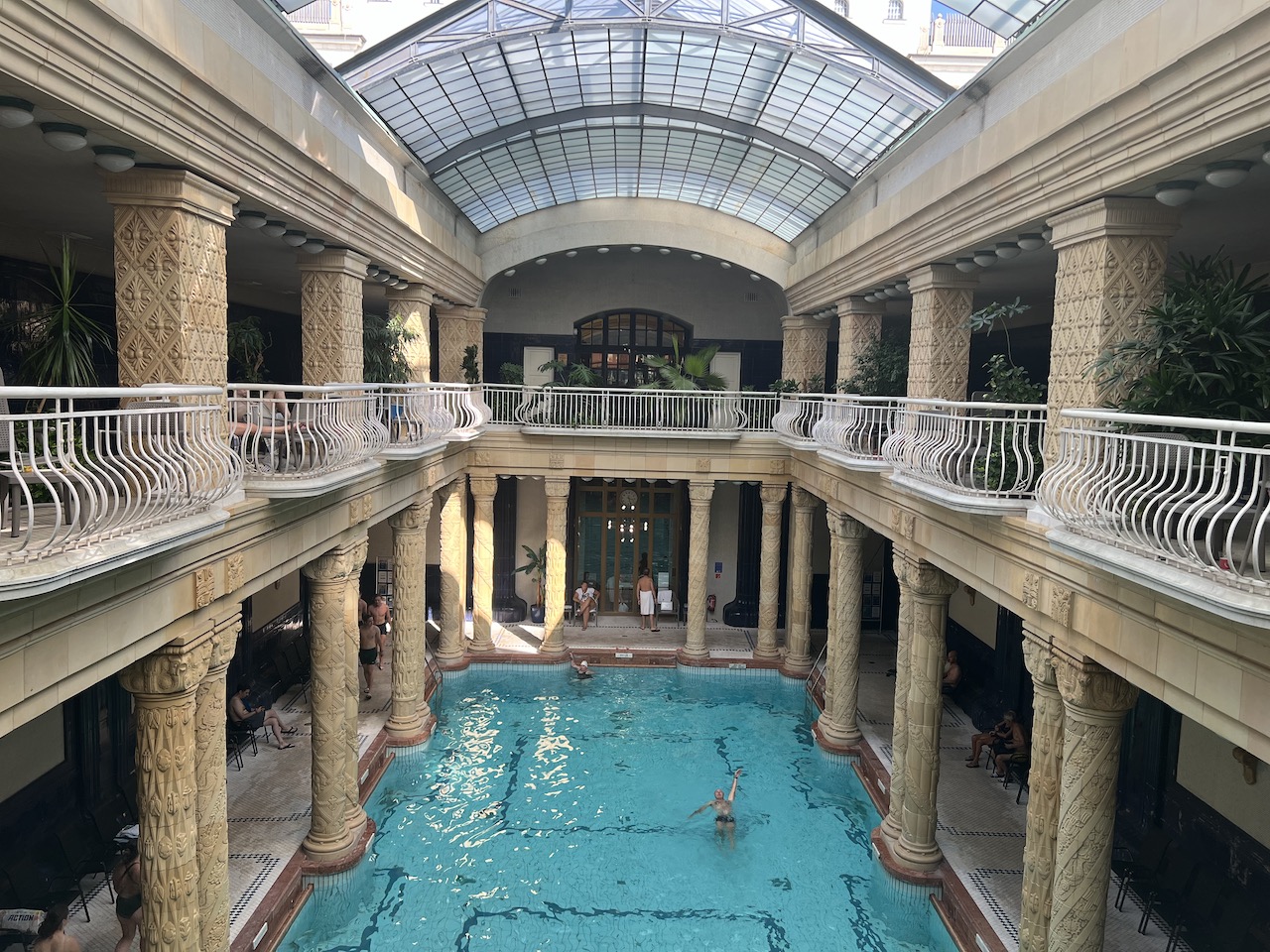 Les bains Gellert - Piscine intérieure - Crédit Florence Batisse-Pichet