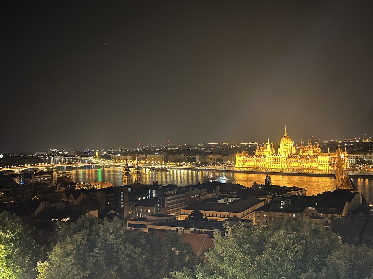 Budapest by night - Crédit Florence Batisse-Pichet